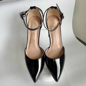 Elegant Black Patent Leather Women's Shoes